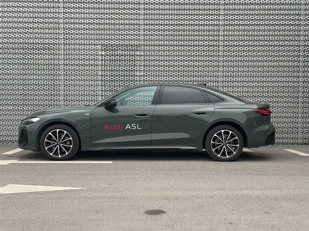 Audi A5L — фото 3
