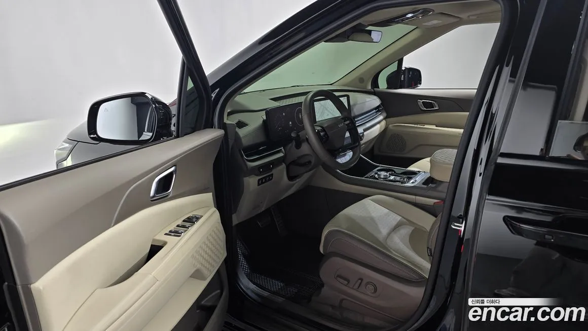 Kia Carnival — фото 10