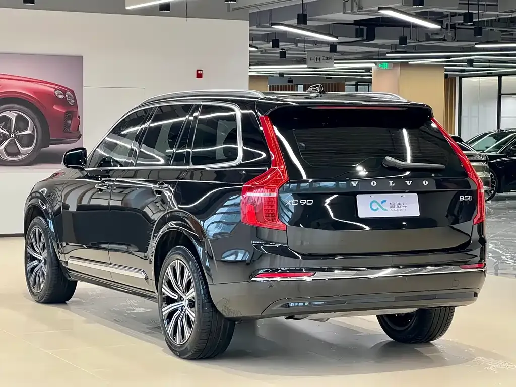 Volvo XC90 — фото 7