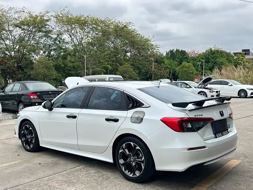 Honda Civic — фото 9