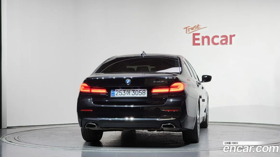 BMW 5-Series 2021 из KR, фото 4