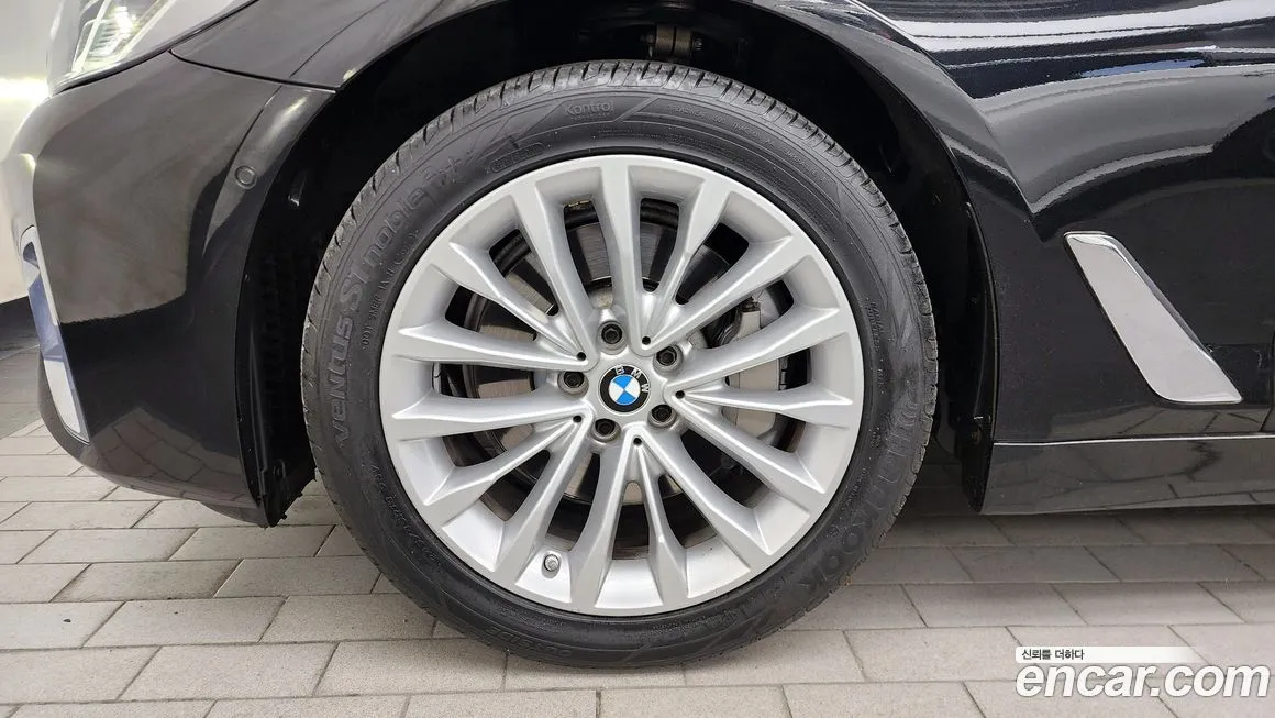 BMW 5-Series 2021 из KR, фото 9
