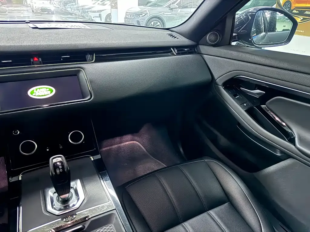 Land Rover Evoque 2021 из CN, фото 3