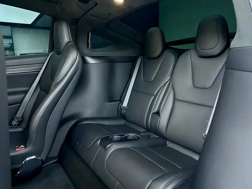 Tesla Model X 2024 из CN, фото 2