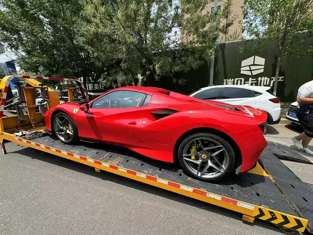 Ferrari F8 — фото 7