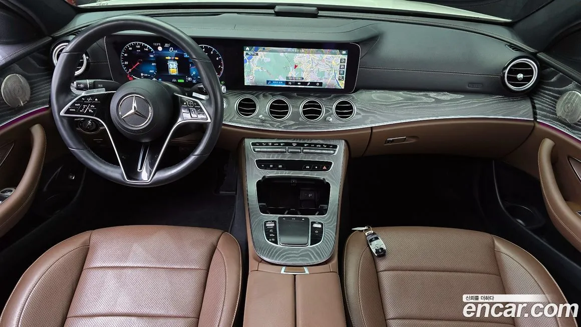 Mercedes-Benz E-Class — фото 10