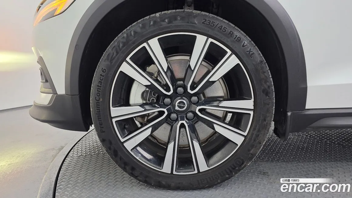Volvo V60 2023 из KR, фото 7