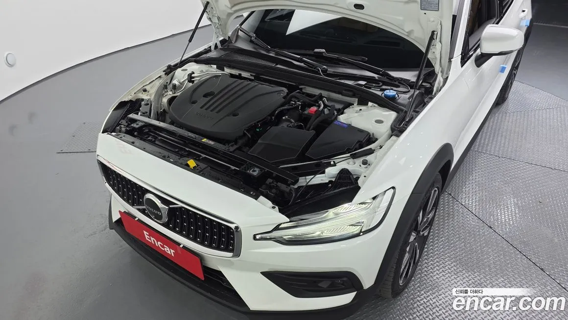 Volvo V60 2023 из KR, фото 8