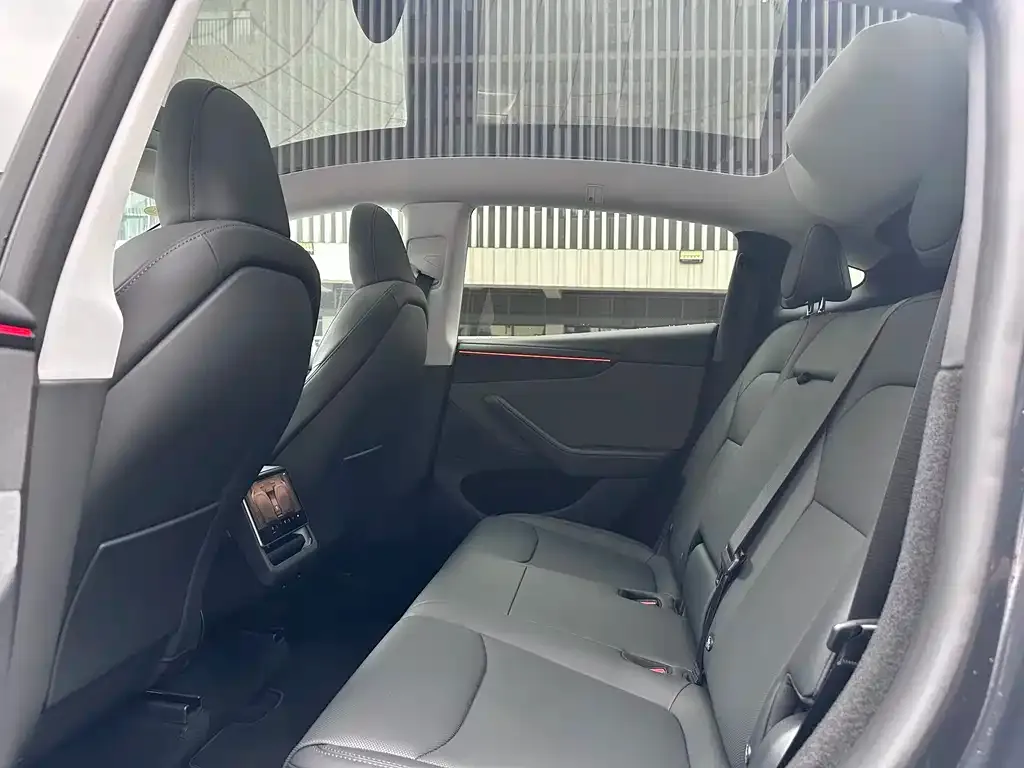 Tesla Model Y 2025 из CN, фото 10