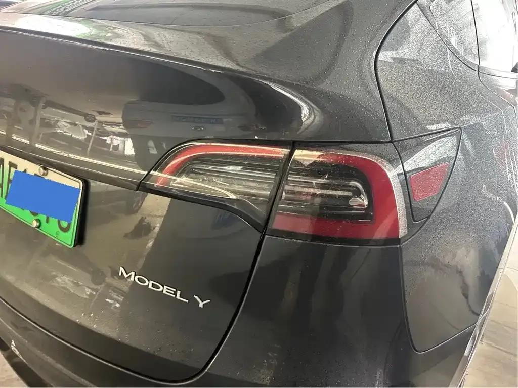 Tesla Model Y — фото 6