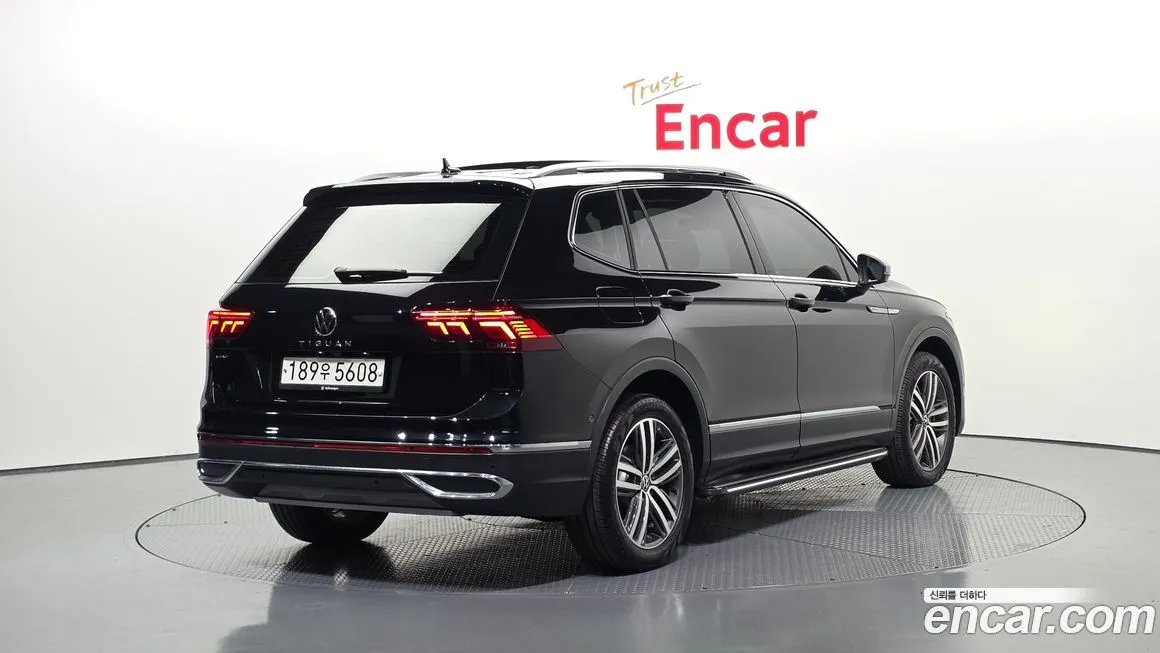 Volkswagen Tiguan — фото 5