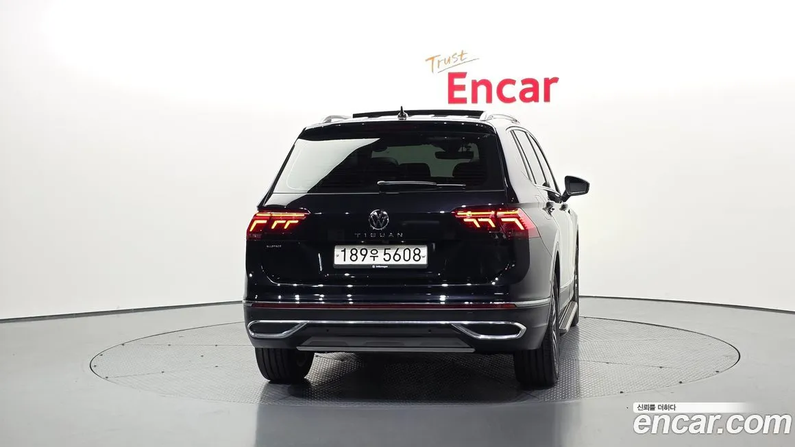 Volkswagen Tiguan — фото 4