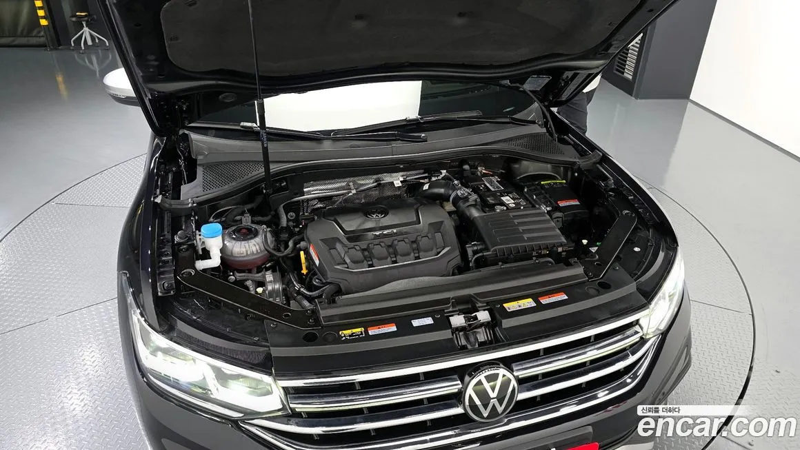 Volkswagen Tiguan — фото 6