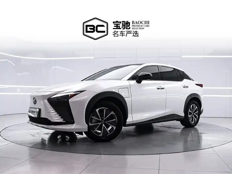 Lexus RZ — фото 1