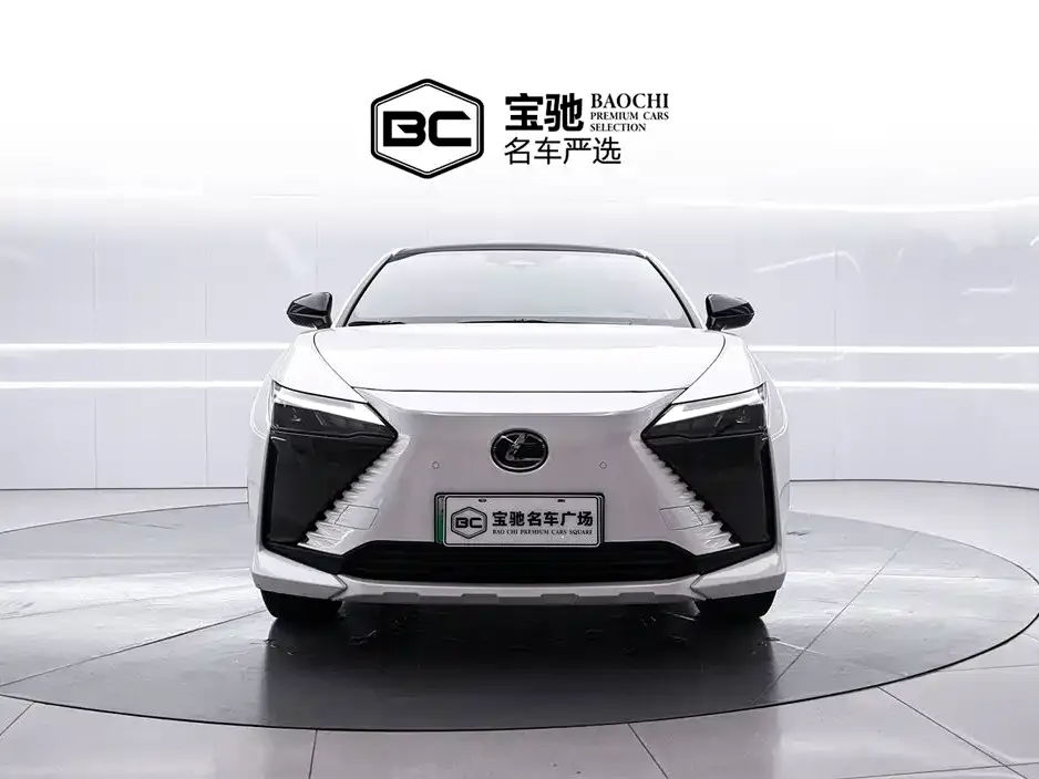 Lexus RZ — фото 3