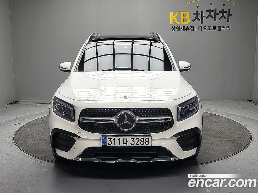 Mercedes-Benz GLB-Class — фото 5