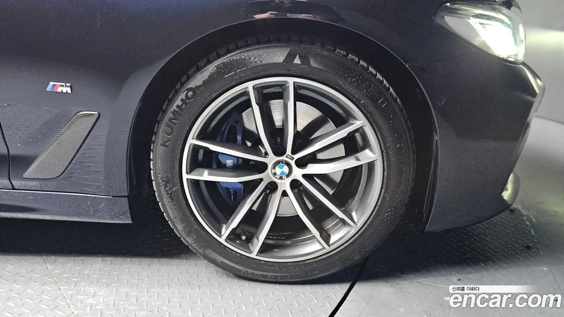 BMW 5-Series 2023 из KR, фото 3