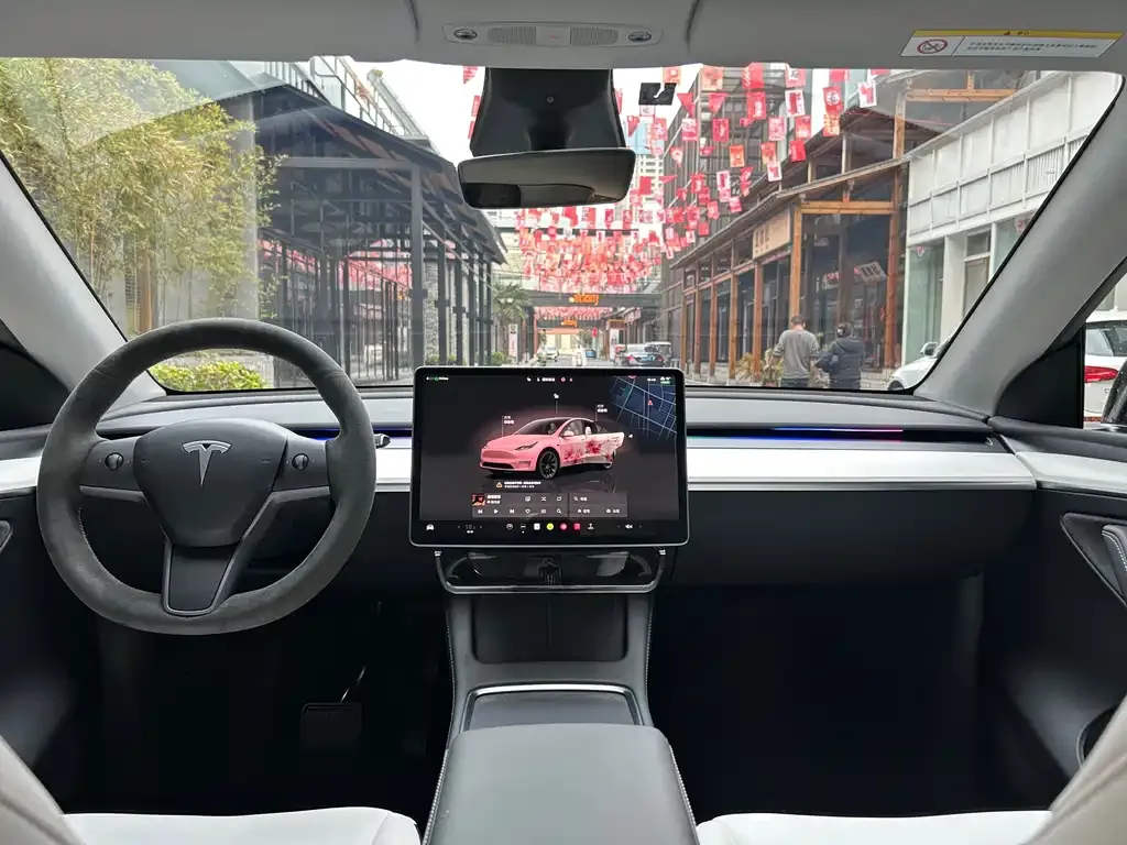 Tesla Model Y — фото 5