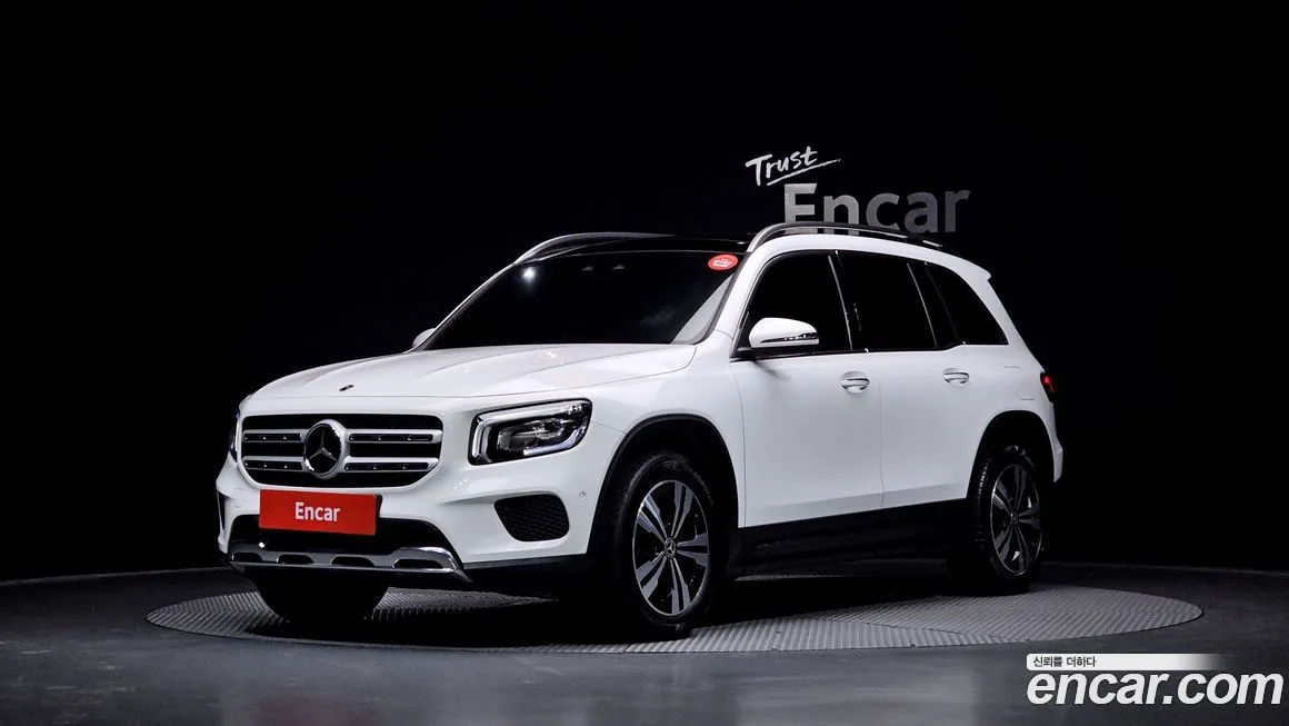 Mercedes-Benz GLB-Class — фото 1