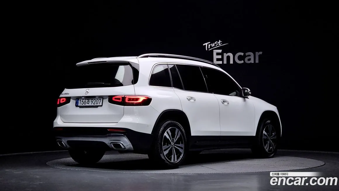 Mercedes-Benz GLB-Class — фото 2