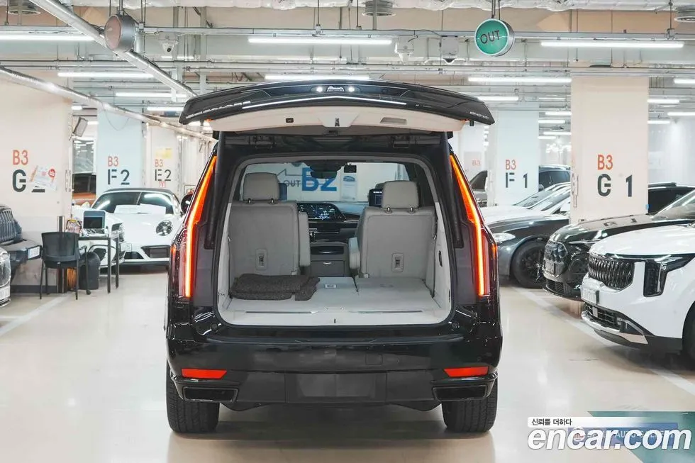 Cadillac Escalade 2023 из KR, фото 8