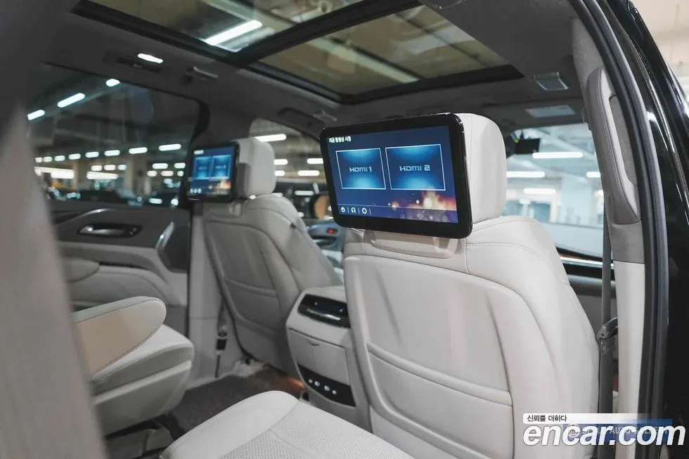 Cadillac Escalade 2023 из KR, фото 2