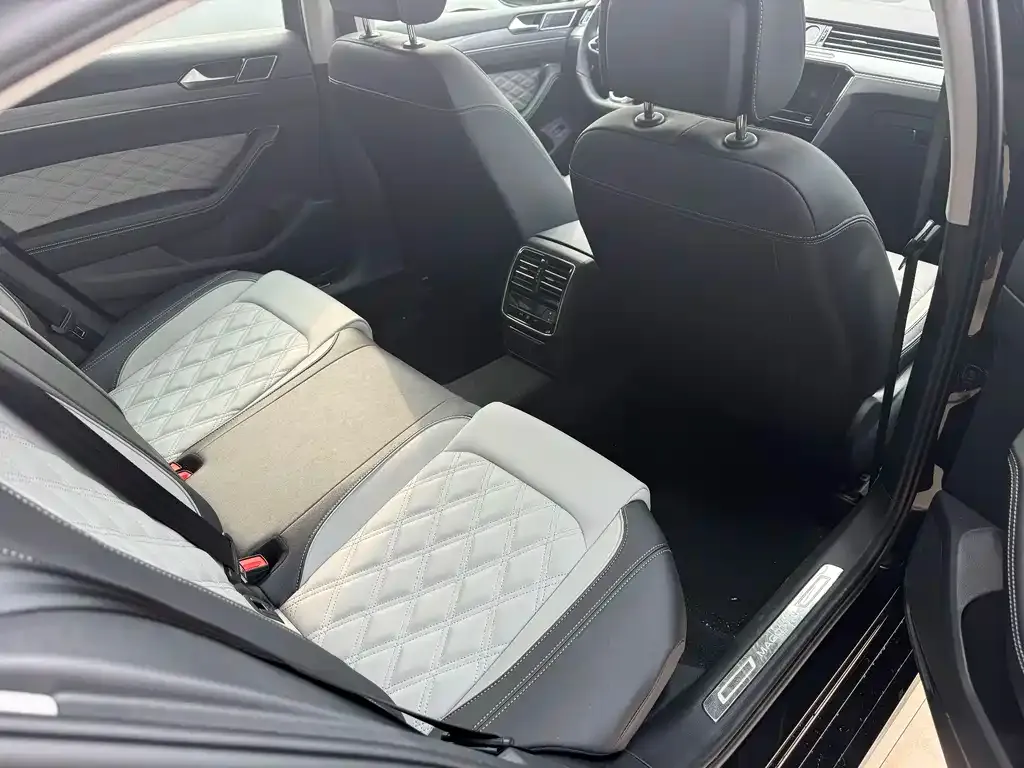 Volkswagen Magotan 2025 из CN, фото 8