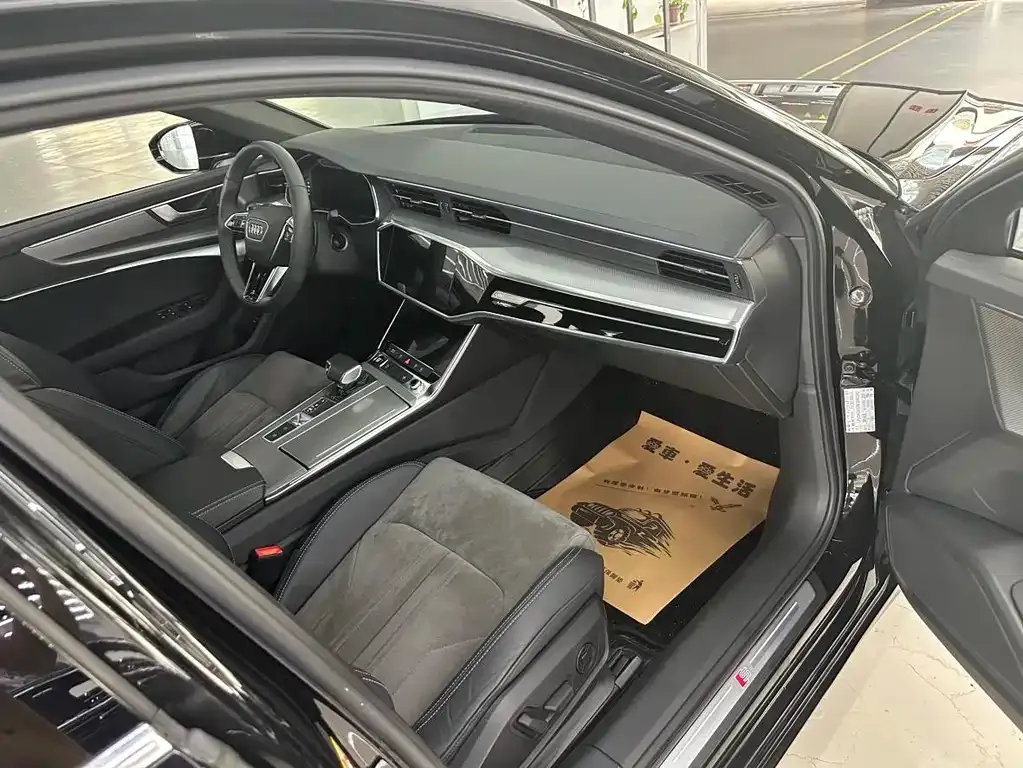 Audi A6L 2022 из CN, фото 5