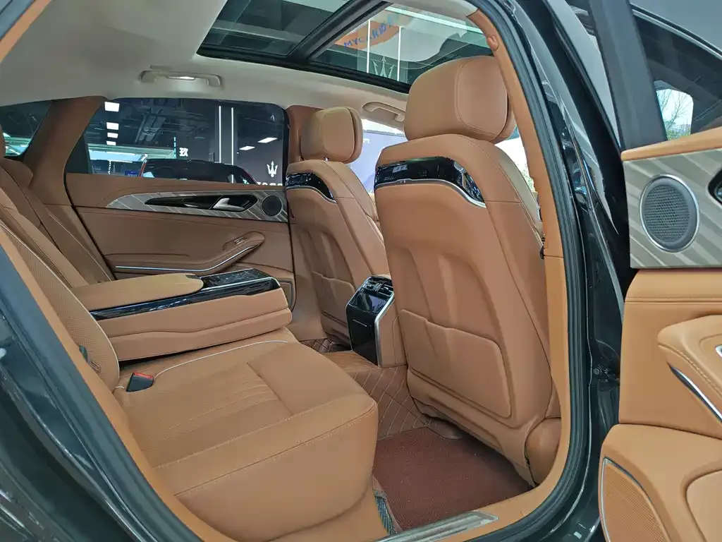 Hongqi H9 2022 из CN, фото 3