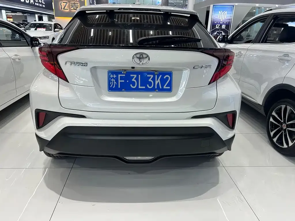 Toyota C-HR — фото 4