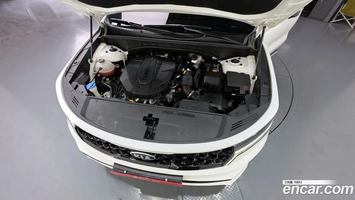 Kia Sorento — фото 6