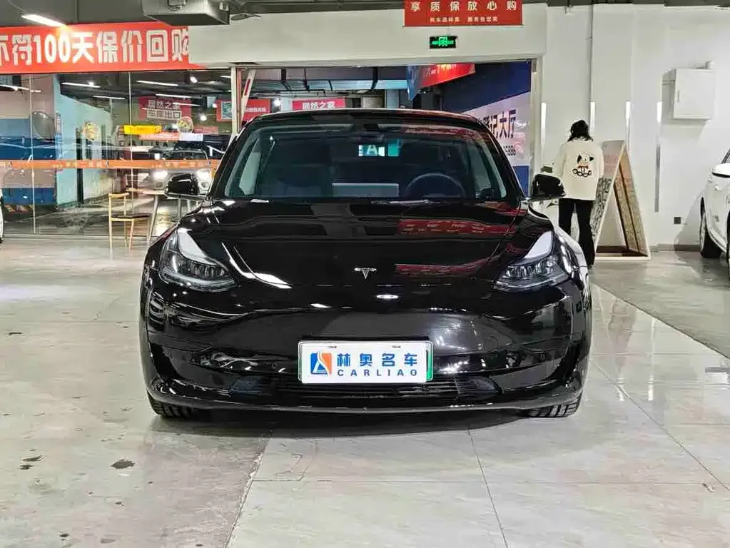 Tesla Model 3 — фото 5