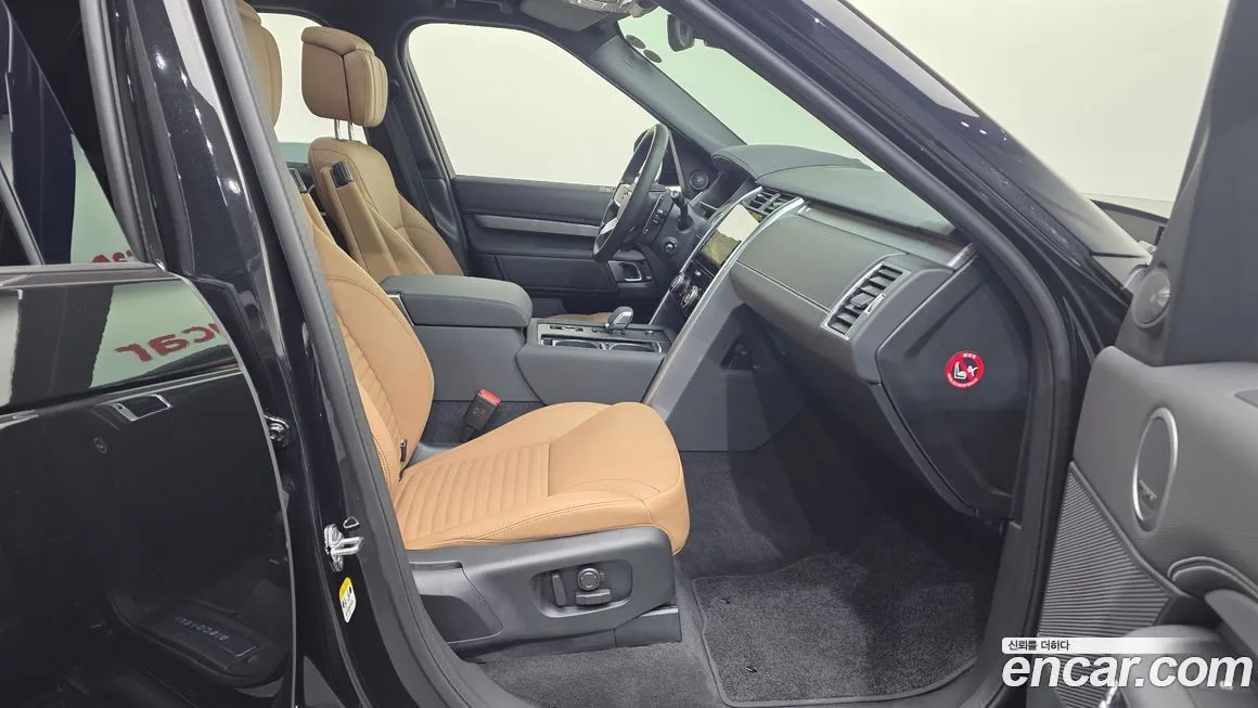 Land Rover Discovery 2024 из KR, фото 5