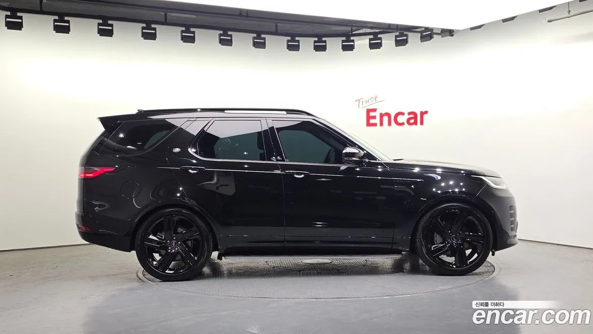 Land Rover Discovery 2024 из KR, фото 3