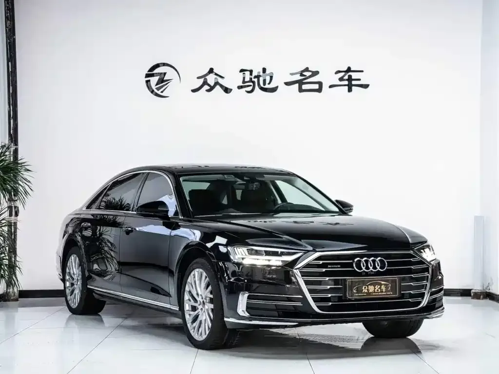 Audi A8 — фото 2