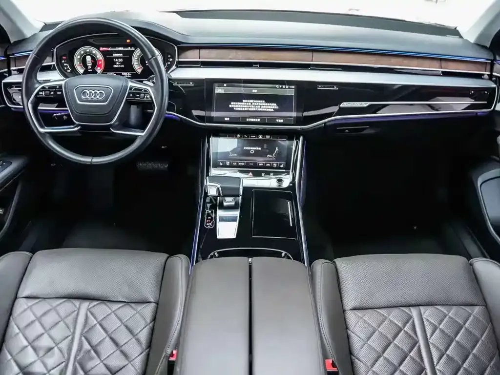 Audi A8 — фото 7