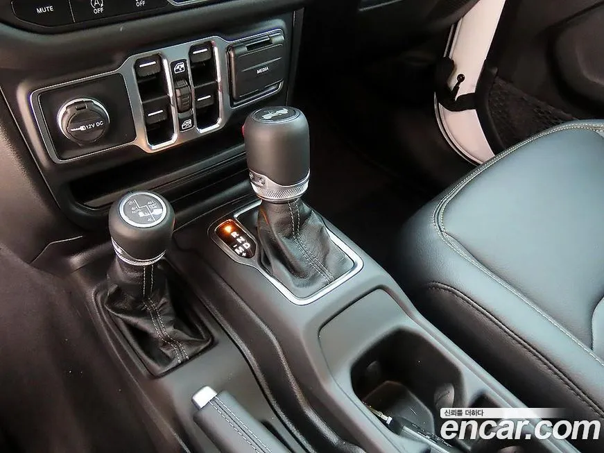 Jeep Wrangler 2025 из KR, фото 8