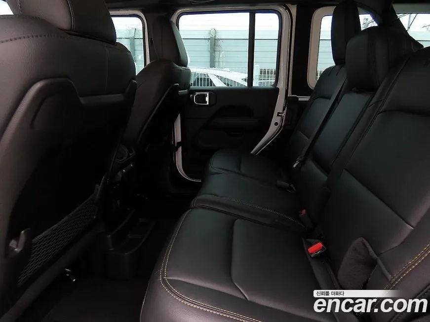 Jeep Wrangler 2025 из KR, фото 2