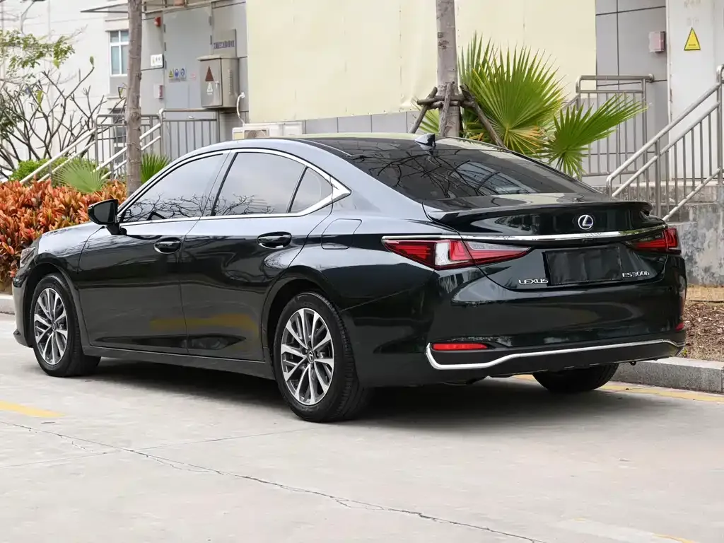 Lexus ES 2022 из CN, фото 8