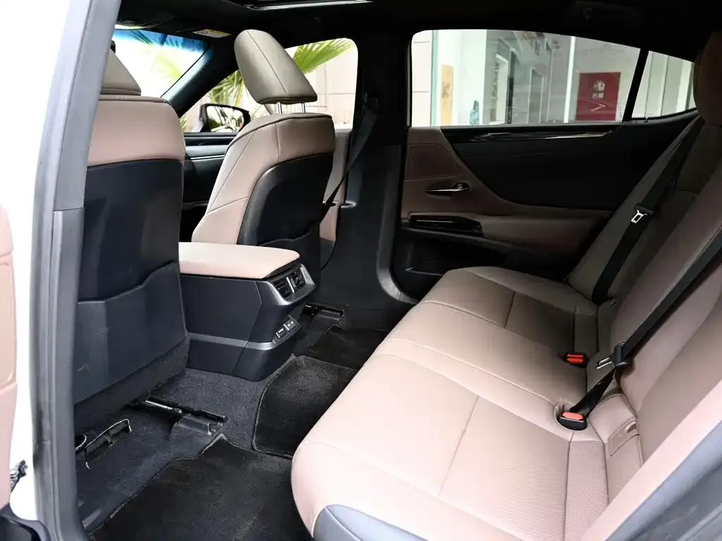 Lexus ES 2022 из CN, фото 5