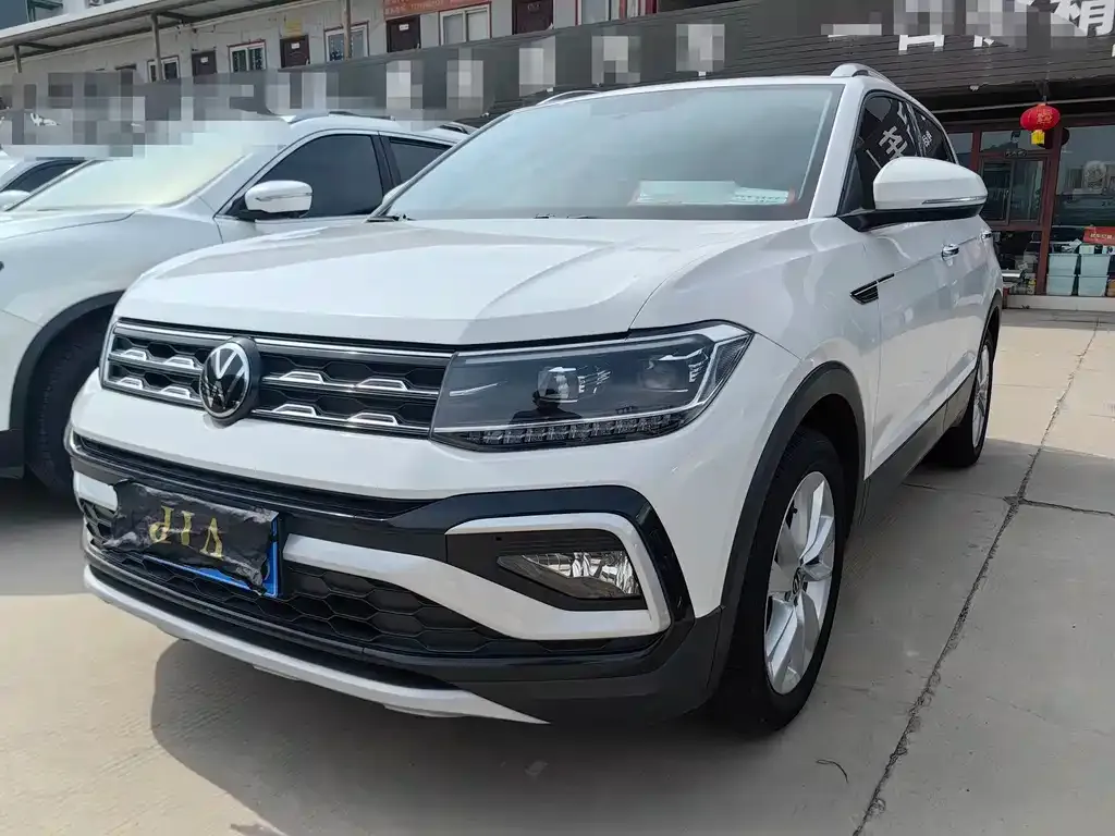Volkswagen T-Cross — фото 1