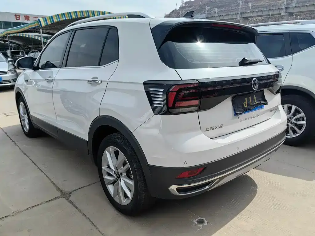 Volkswagen T-Cross — фото 9