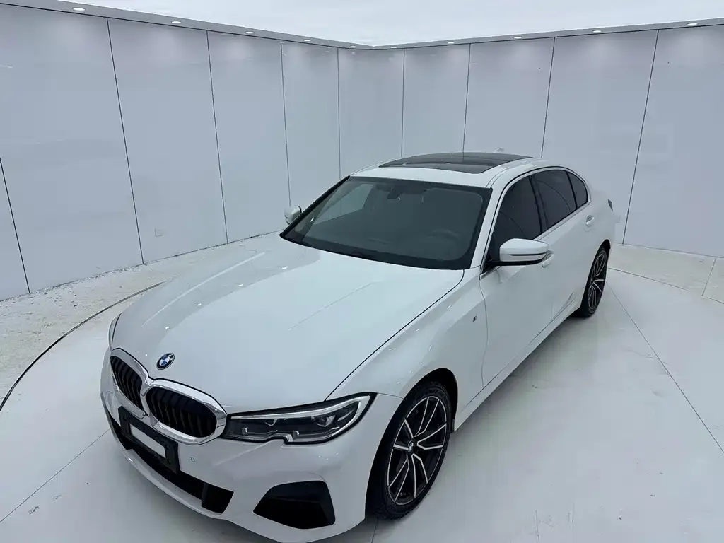 BMW 3 Series 2021 из CN, фото 1
