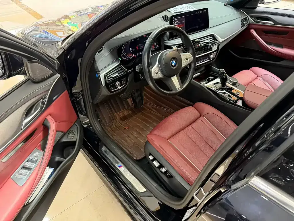 BMW 5 Series 2026 из CN, фото 8