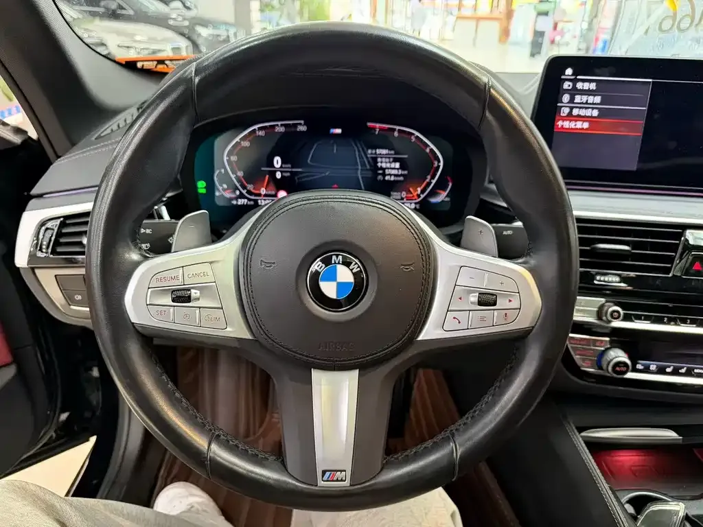 BMW 5 Series 2026 из CN, фото 7