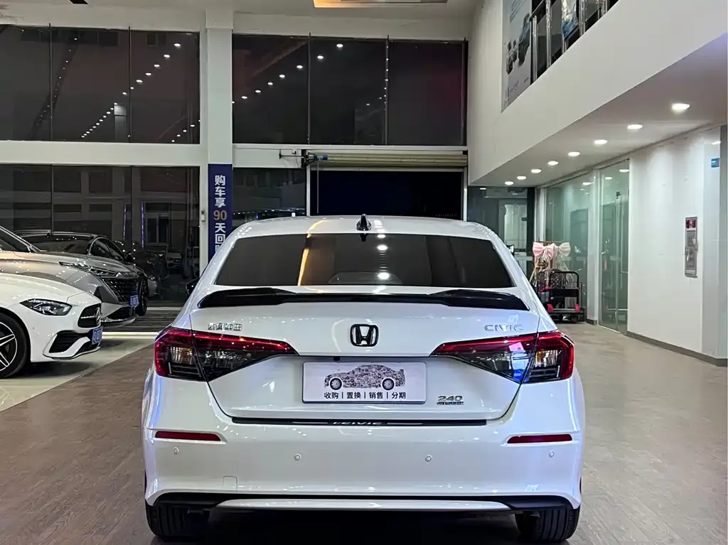 Honda Civic — фото 7