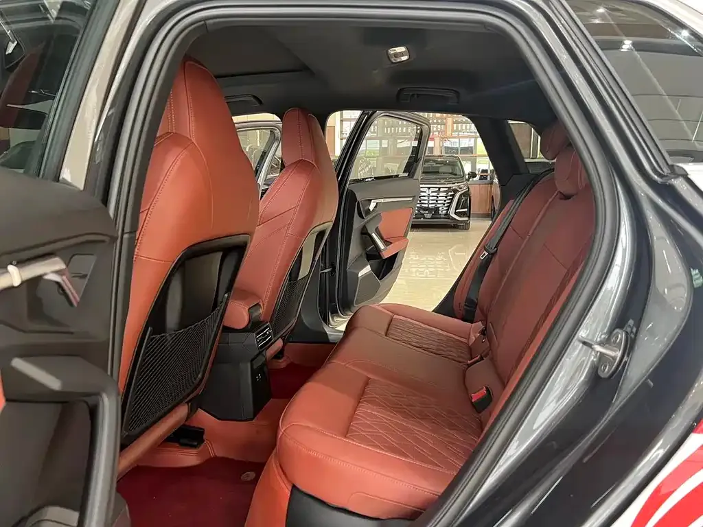 Audi A3 2025 из CN, фото 9