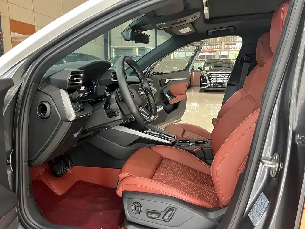 Audi A3 2025 из CN, фото 7