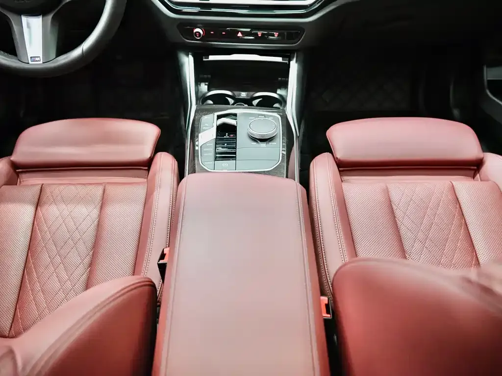 BMW 3 Series 2024 из CN, фото 8
