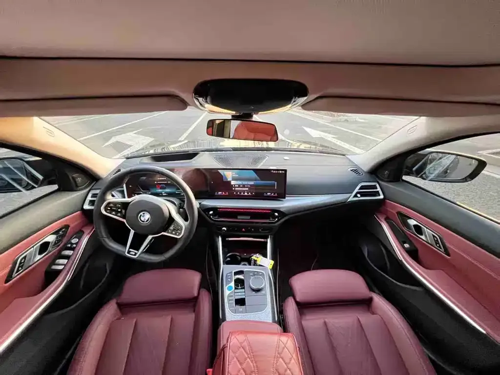 BMW i3 2024 из CN, фото 2